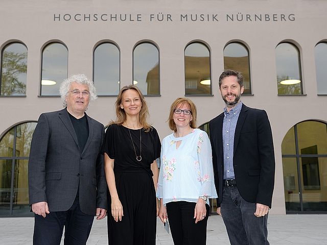 Hochschulpräsident Christoph Adt, Vizepräsidentin Prof. Susanne Kelling, Kanzlerin Claudia Döring, Vizepräsident Prof. Rainer Kotzian