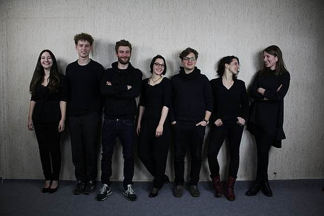 enemble fraktale (v.l.n.r.): Marie Erndl, Christopher Kunz, Simon Behrendt, Miria Sailer, Dominik Vogl, Benina Berger, Ricarda Roelcke
